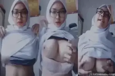 Cewek Cantik Tetek Jumbo Pamer Nakal Banget Live